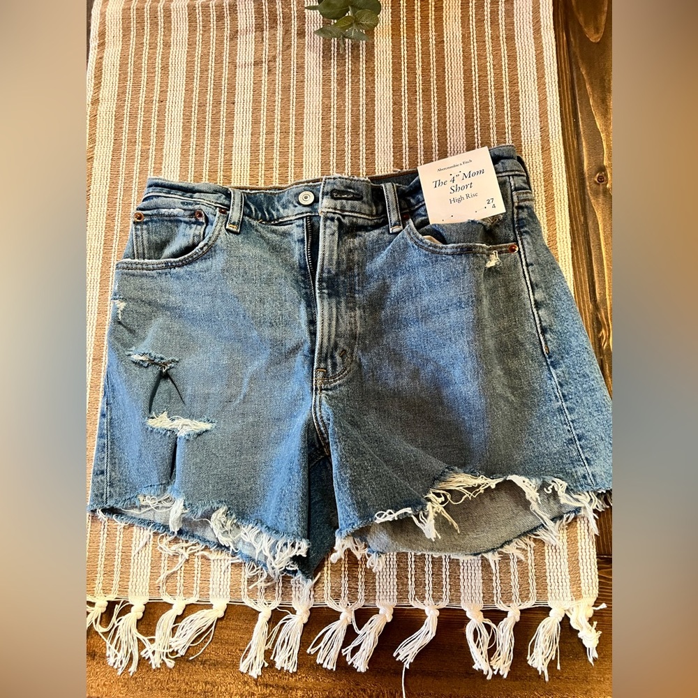 Abercrombie mom shorts